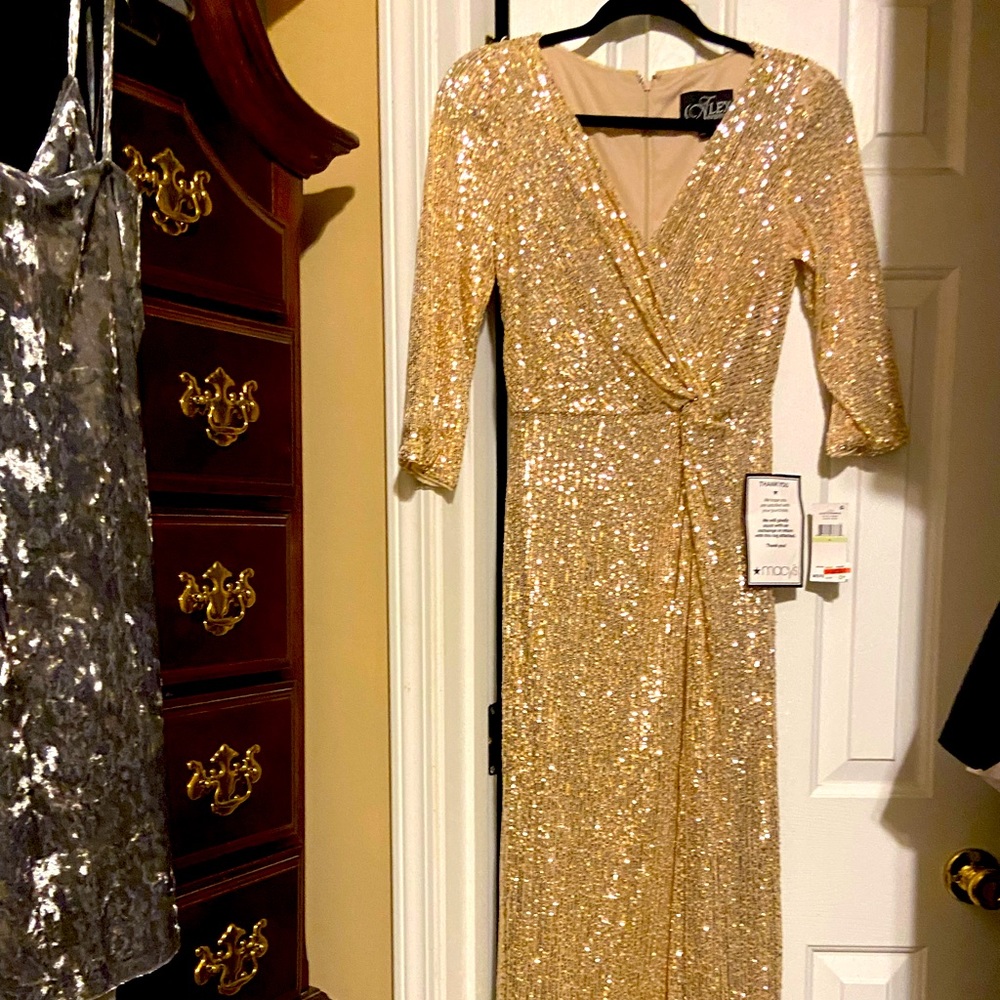 Gold Sequin never worn, Purchased from Macys! New with Tags Stretchy material.